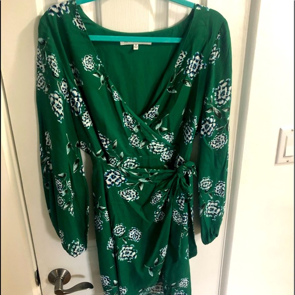 Wrap dress - Picture 1 of 4